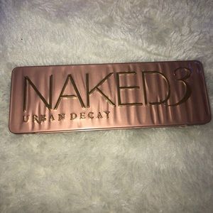 NAKED 3 it’s like new great condition 🤩🤩🚨🥰🥰